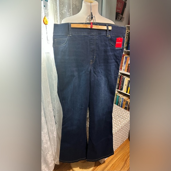 Women’s Flare Jean - Picture 2 of 6